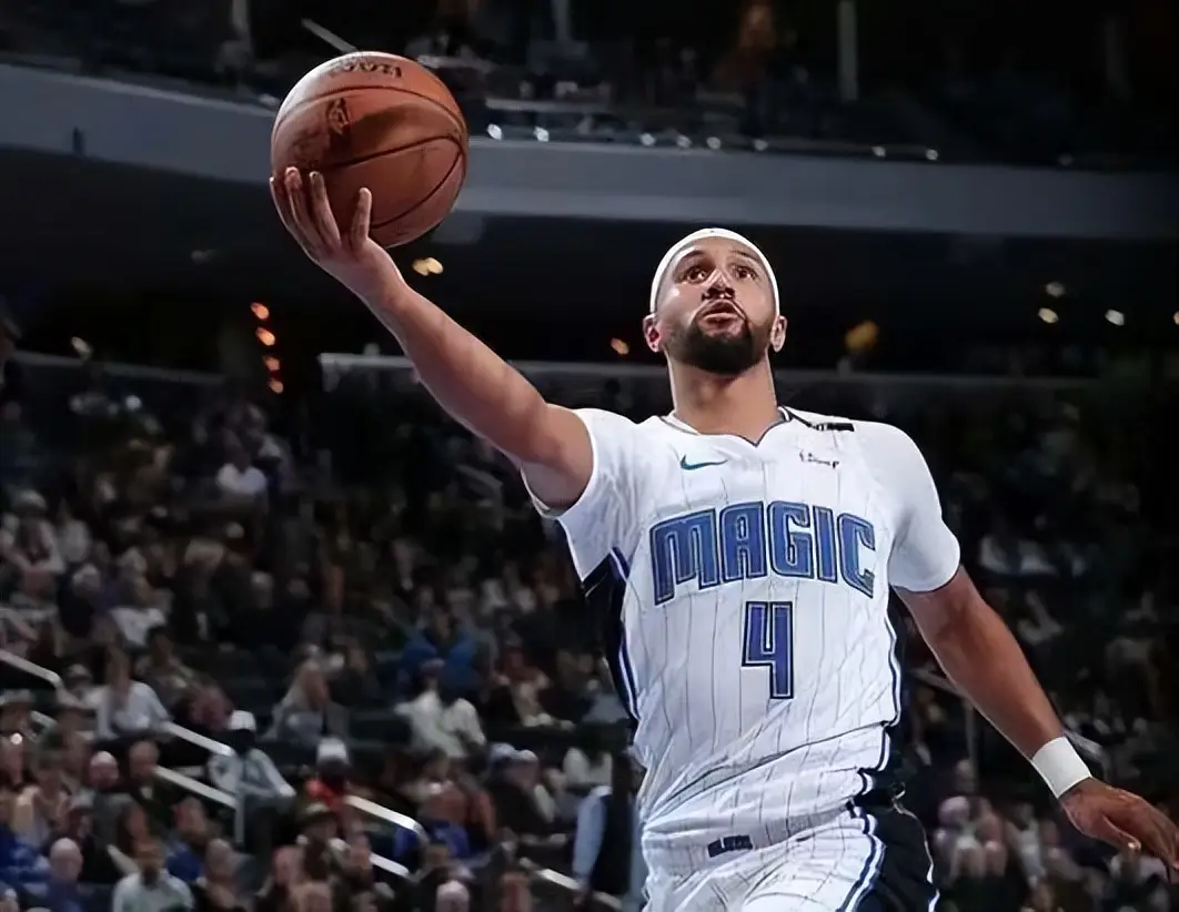 冲刺阶段NBA季后赛传出新动向，奥兰多魔术刷新队史纪录，管理层表态：压力陡增，团队化学反应显著的简单介绍kaiyun中国