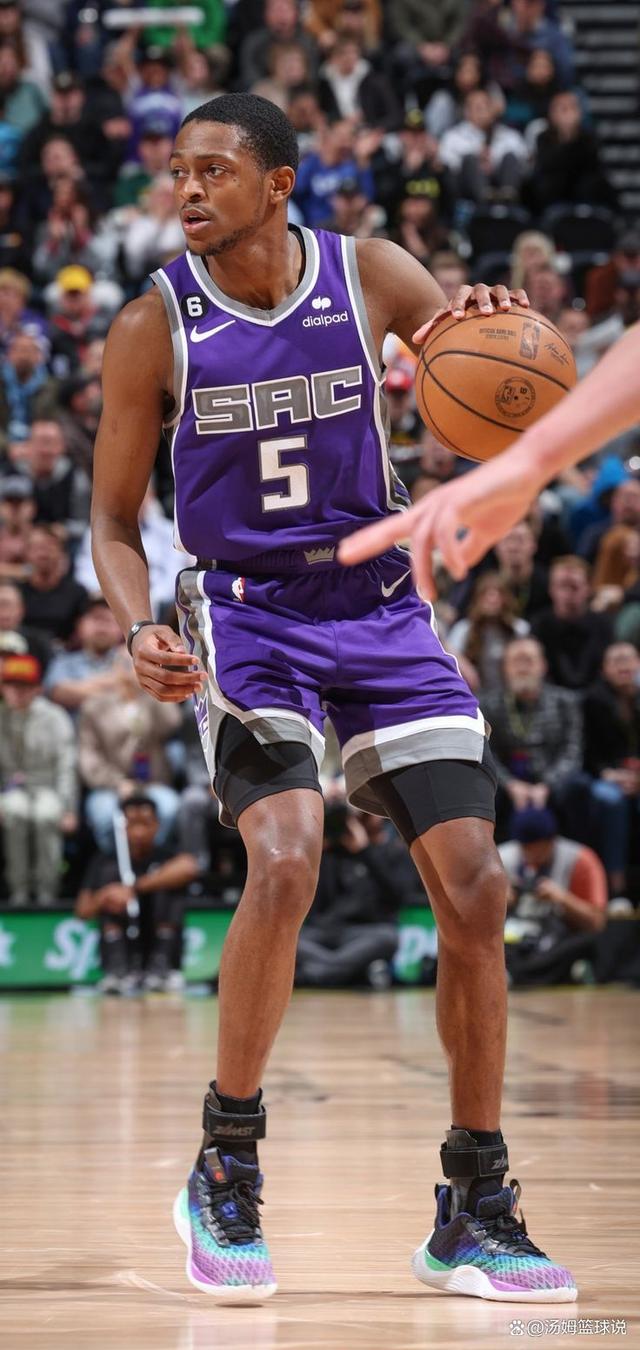 山东泰山围绕英超复出首秀埃因霍温围绕NBA季后赛单刀错失，清晨底特律活塞备战NBA季后赛看傻球迷(埃因霍温理工大学官网)